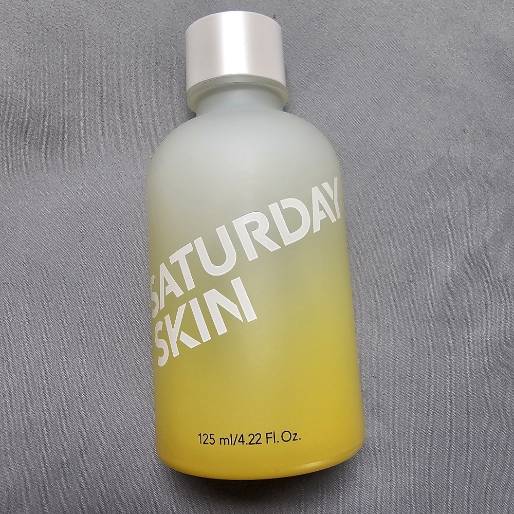 Saturday Skin Yellow Body Moisturizer